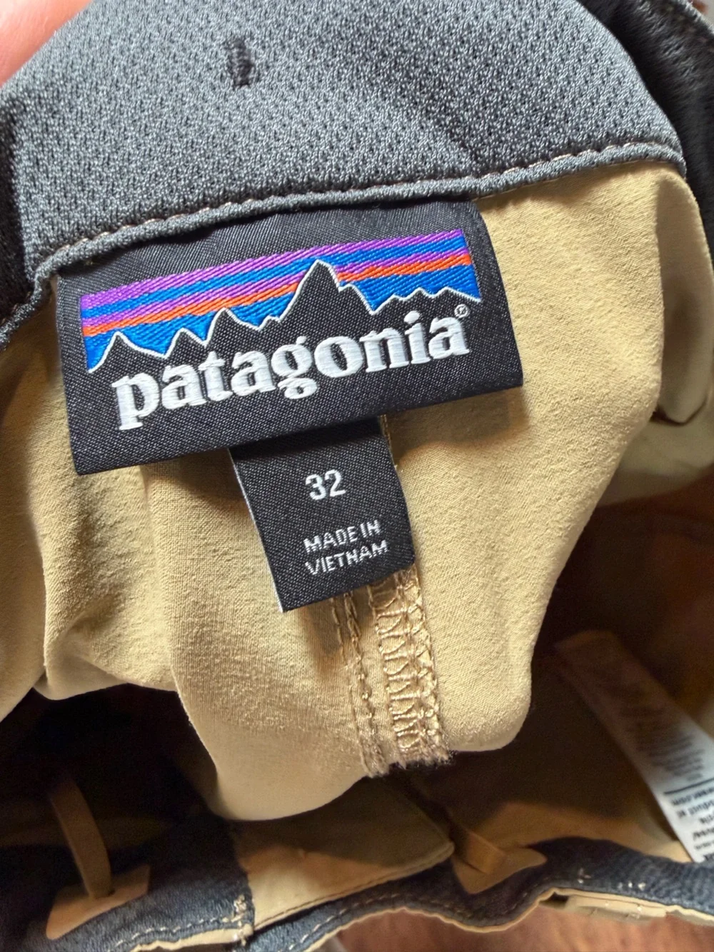 Patagonia hiking shorts men’s size 32